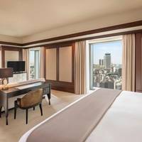 Grand Deluxe, Larger Guest room, 1 King, Partial Nile view