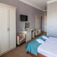 Double or Twin Room with Terrace