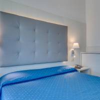 Double or Twin Room with Partial Sea View