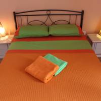 Large Double Room with Shared Bathroom