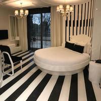 Queen Room with Terrace