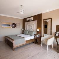 Executive Suite with Sea View & Terrace