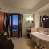  Suite with Sea View - Open Bath