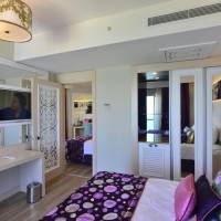 Family Room with Land View (3 Adults + 2 Children)