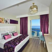 Family Room with Sea View (3 Adults + 1 Child)  