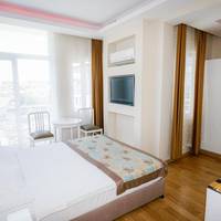 Double or Twin Room with Sea View