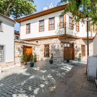 Villamavi İrem