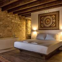 Deluxe Double Room with Bath - Ground Floor 