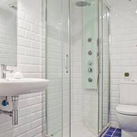 Single Room with Shared Bathroom