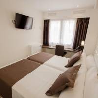 Premier One-Bedroom Apartment with City View