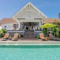 Villa - Beach Front