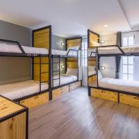 Single Bed in Mixed Dormitory Room