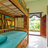 Bed in 8-Bed Mixed Dormitory Room