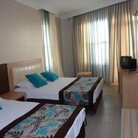 Standard Twin Room with Garden View