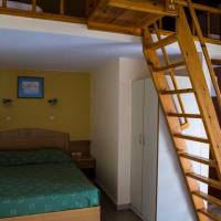 Studio - Split Level