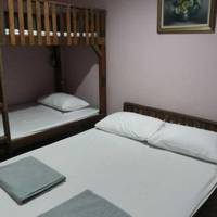 Room (6 Adults) with Private Bathroom