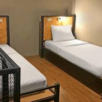 Standard Twin Room with Shared Bathroom