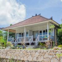 Two Bedroom Cottage with Sea View