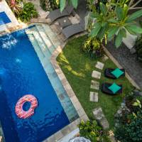Junior Suite with Pool View