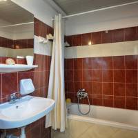 Studio (2 Adults)
