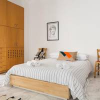 Standard Studio - B