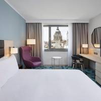 King Guest Room with City View