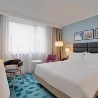 Queen Guest Room
