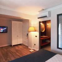 Double Room with Pool View