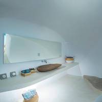 Aurora - Superior Cave Suite with Outdoor Plunge Pool & Caldera View