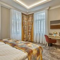 Deluxe King Suite