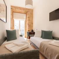Twin Room with View