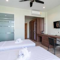 Deluxe Family Room