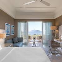 Deluxe Room, Guest room, 1 King, Sea view, Balcony