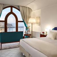 Deluxe Room with Sea View