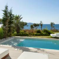 King Premium One-Bedroom Suite with Pool 