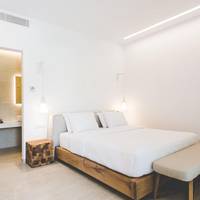 Junior Suite with Pool View