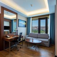 Suite with Terrace and Sea View- Free Minibar
