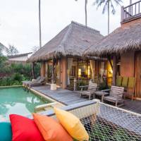 Beachfront Suite Pool Villa