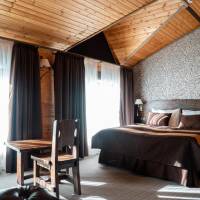 Deluxe Double or Twin Room with Mountain View