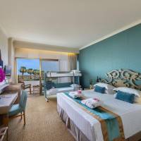Deluxe Family Room With Garden View (2 Adults + 2 Children)