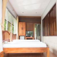 Quadruple Room with Private Bathroom