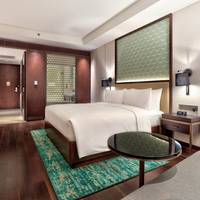 Guest Room River View King Bed