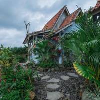 Lumbung Suite Room
