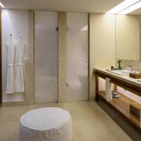 Luxury Suite with Sea View