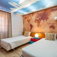 Themed Twin Room - Around the World