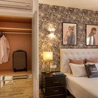 Themed Double Room - Moulin Rouge