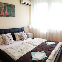 One-Bedroom Apartment with Balcony
