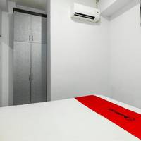RedDoorz Double Room