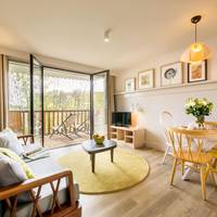 One-Bedroom Apartment Premium (2 People)