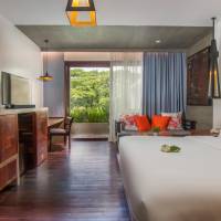 Deluxe Double Pool View - Free Pick Up